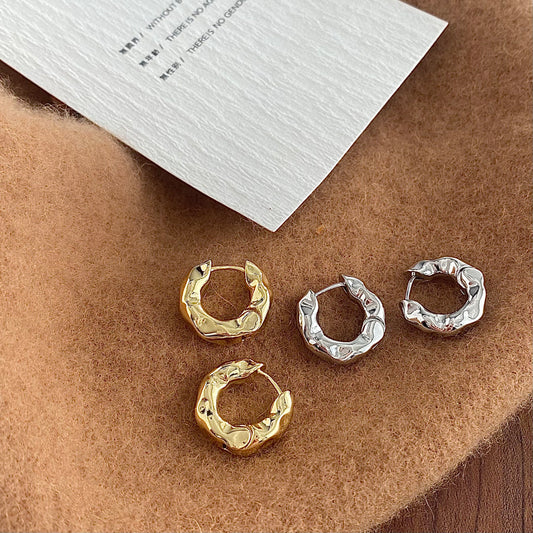 Minimal Textured Huggie Hoop Earrings – Gold & Silver
